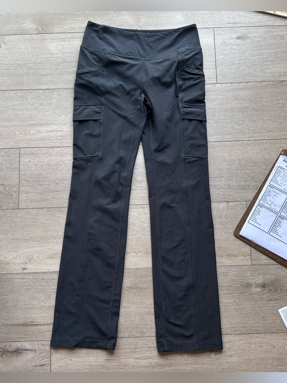 Eddie Bauer Women’s Black Stretch Bootcut Athletic Pants Zip Pocket Size Medium
